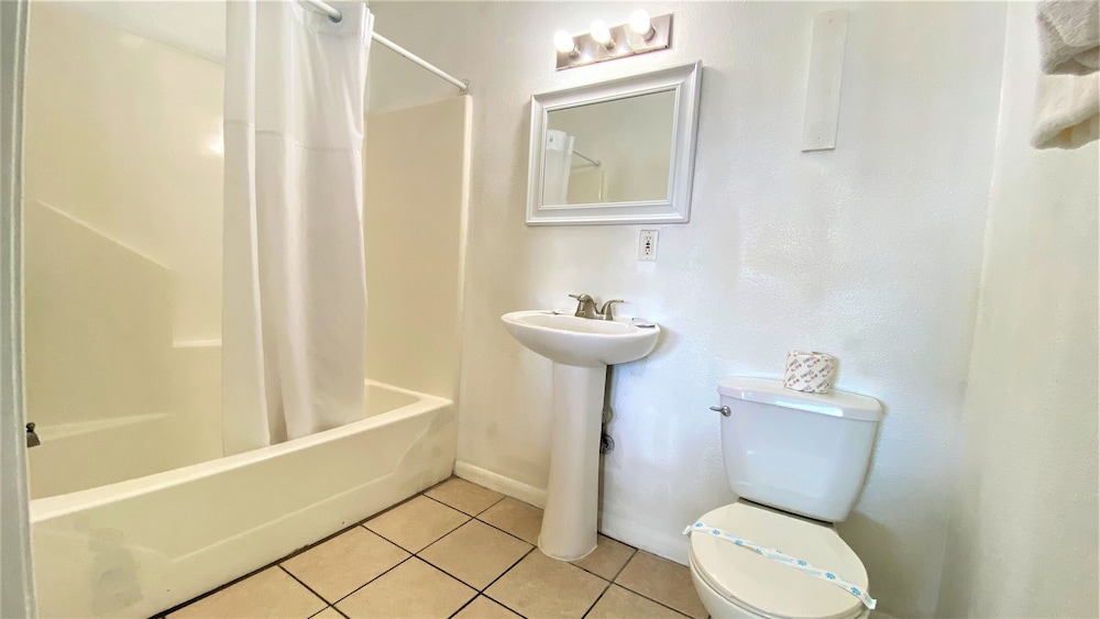 OYO Hotel Rockport Bay View - photo 44