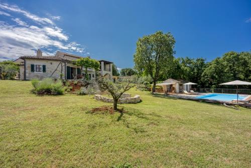 Villa Neastor — 4-Star Luxury Hotel in Visignano, Croatia
