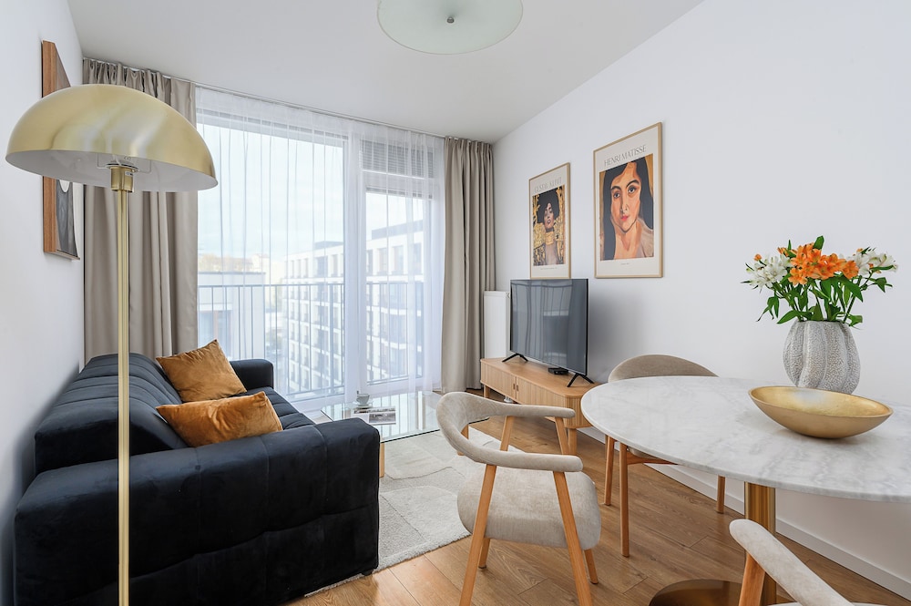 NEW Apartament Krochmalna 61 Browary Warszawskie — 4-Star Luxury Hotel in Warsaw, Poland