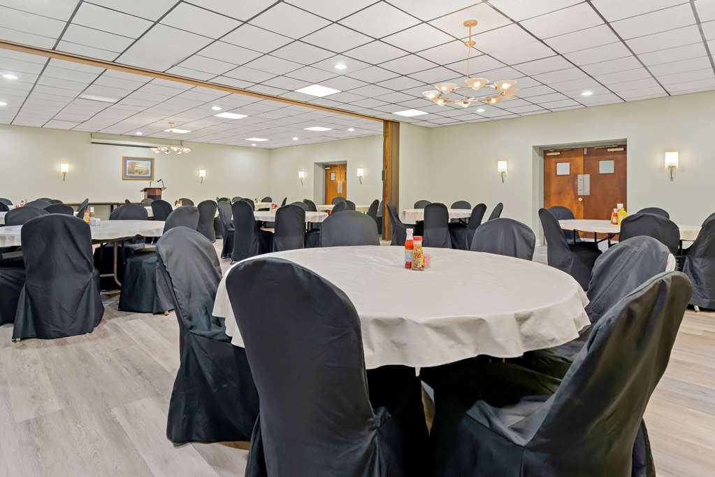 Quality Inn Americus - photo 21