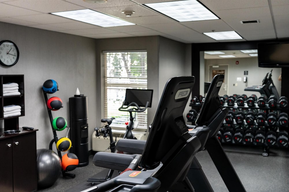 Hampton Inn & Suites Leesburg - photo 29