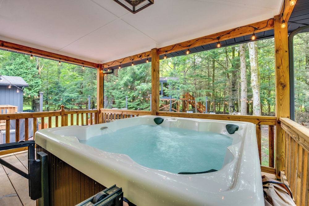 Hot Tub Beach Access Albrightsville Retreat — hotel in Towamensing Trails