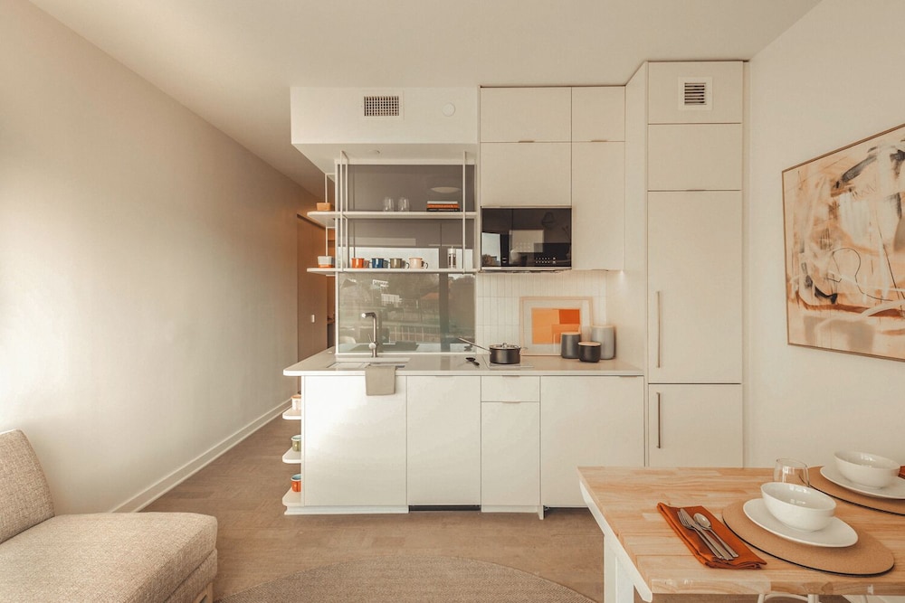 Scout Living powered by Placemakr Midtown - photo 28