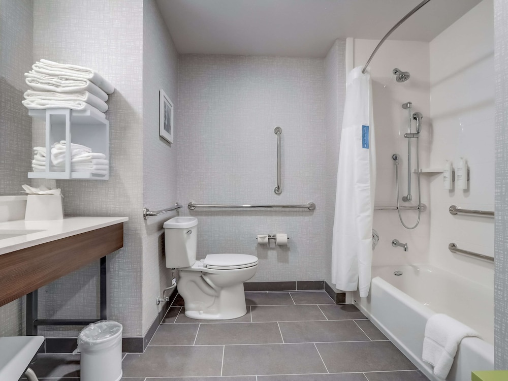 Hampton Inn and Suites by Hilton Cincinnati Midtown Rookwood - photo 58