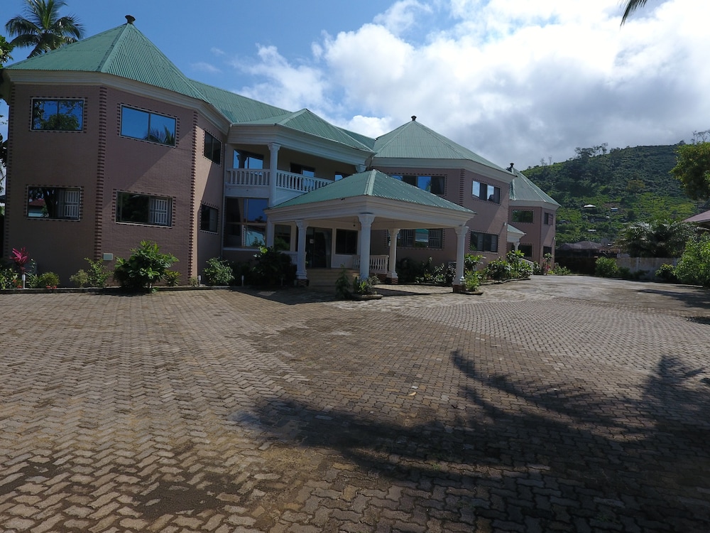 Occasions - last minute hotel in Freetown