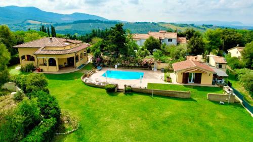Villa Toscagialla — 4-Star Luxury Hotel in San Vincenzo, Italy