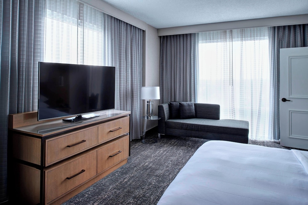 Auburn Hills Marriott Pontiac - photo 10