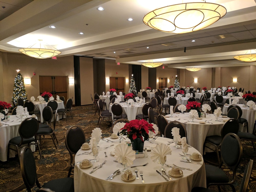 DoubleTree by Hilton Hotel Oak Ridge Knoxville - photo 30