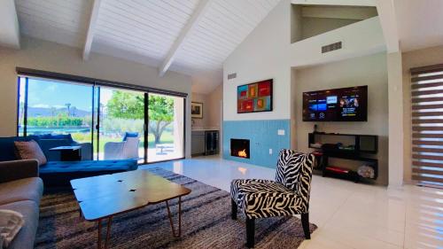 40 LOVE 2 ensuite bedrooms completely renovated great view managed by Greenday 24777 in Rancho Mirage, United States