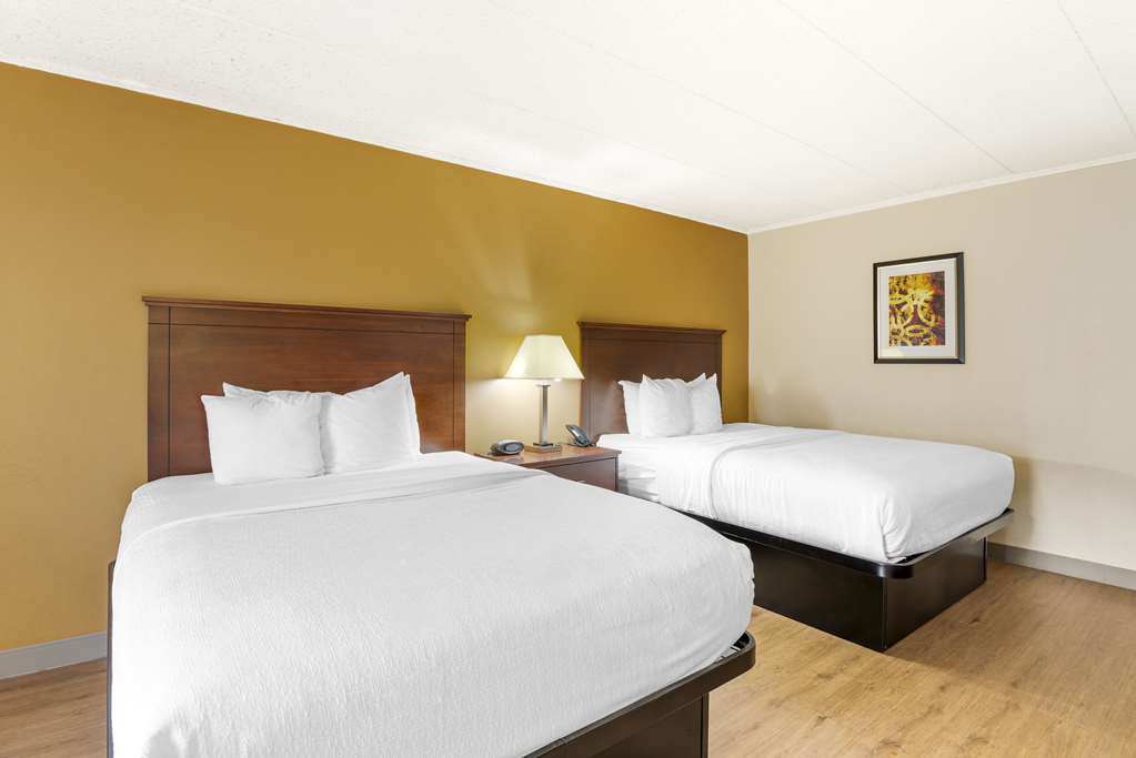 Best Western Plus Governor's Inn - photo 8