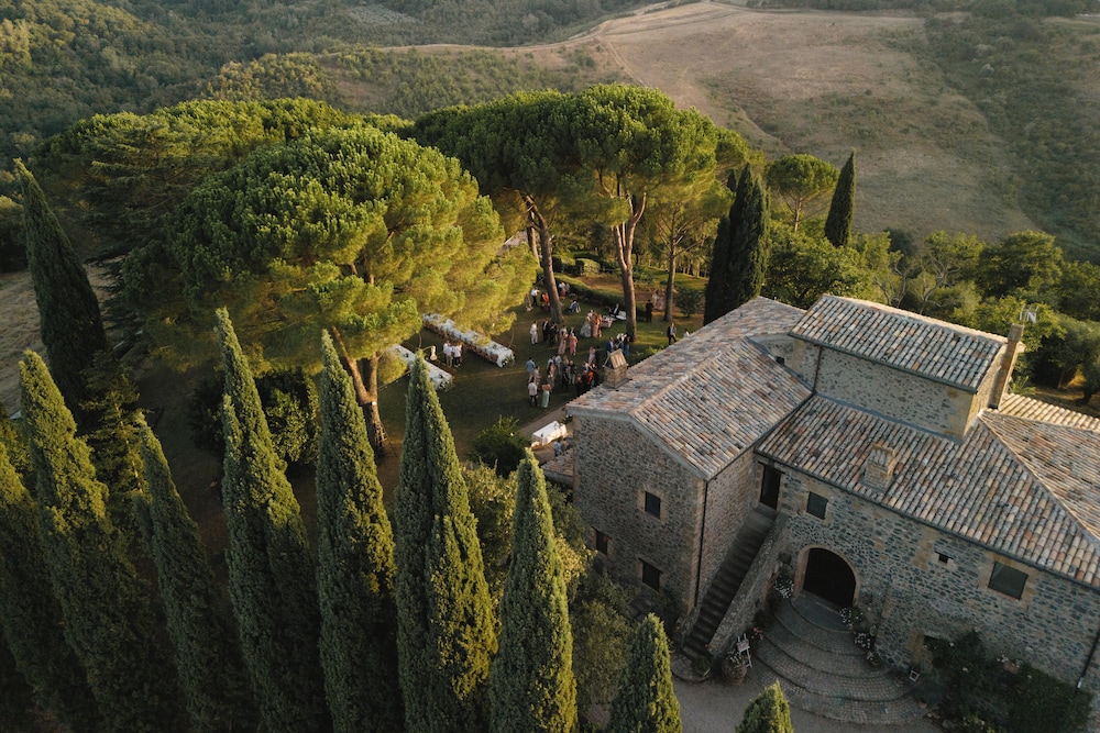 Torre Collevento — 4-Star Luxury Hotel in Orvieto, Italy