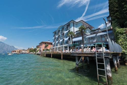 Hotel Venezia — 4-Star Luxury Hotel in Malcesine, Italy