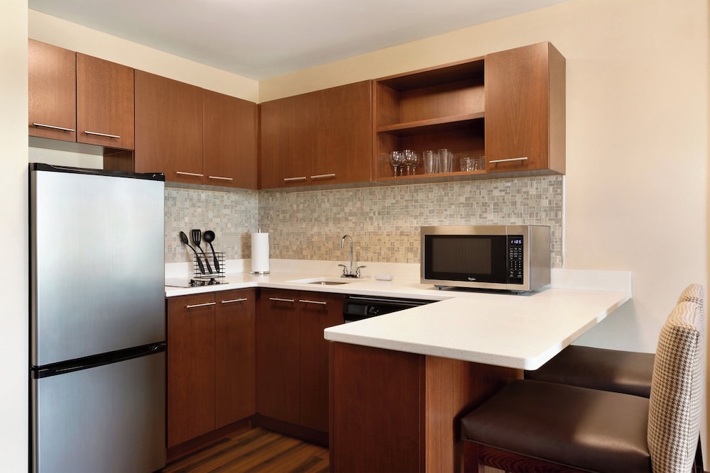 Four Points by Sheraton Fargo Medical Center - photo 15