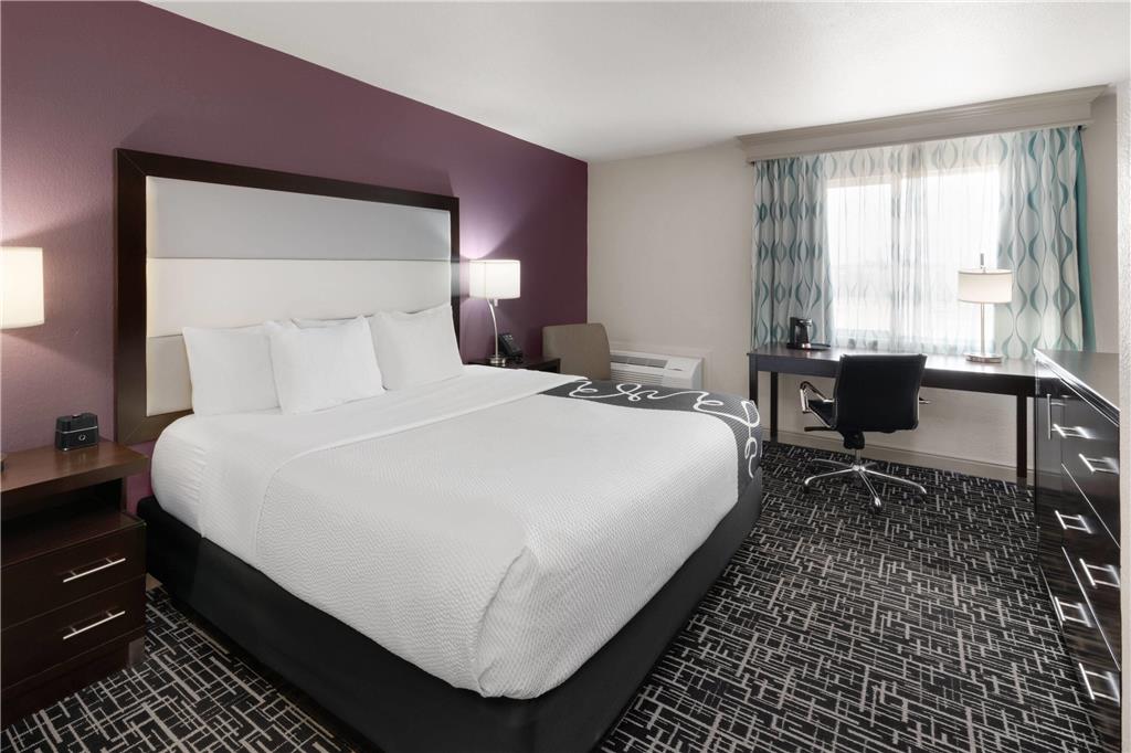 La Quinta Inn by Wyndham Fort Collins - photo 19