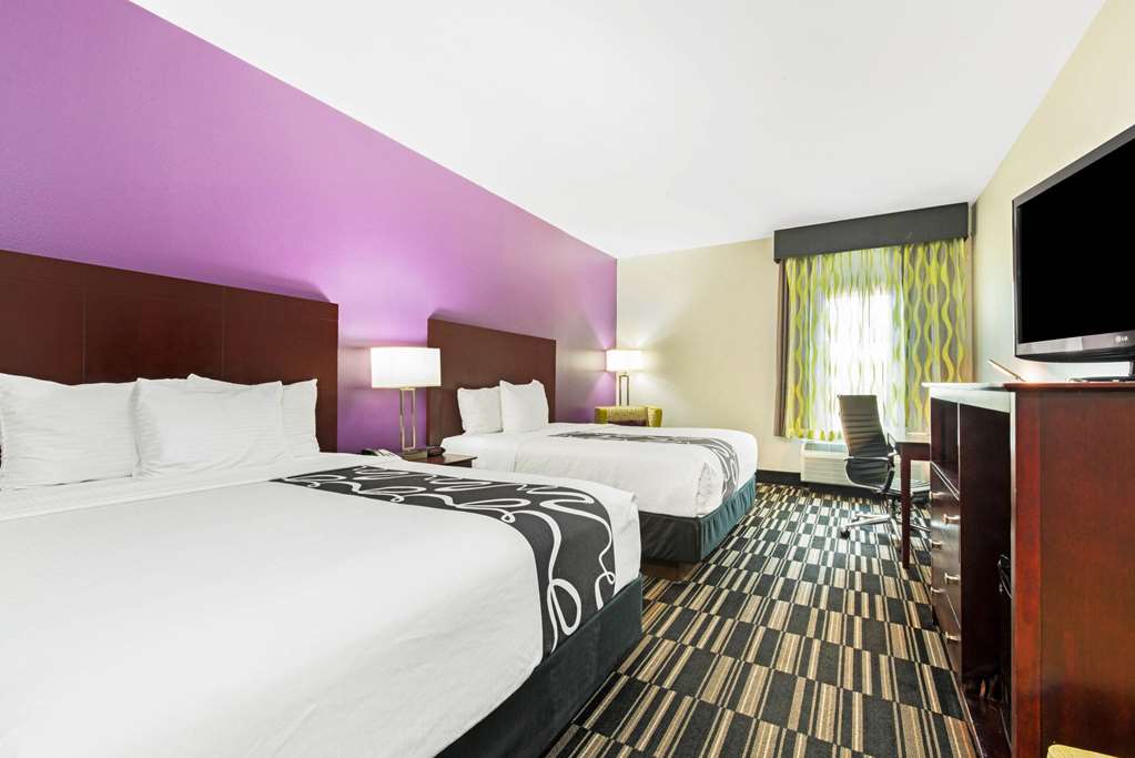 La Quinta Inn & Suites by Wyndham Bridge City - photo 13