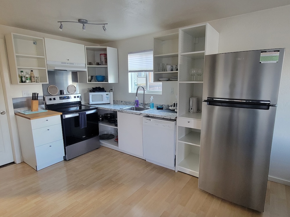 Hood River Suites Apartment Hotel - photo 22