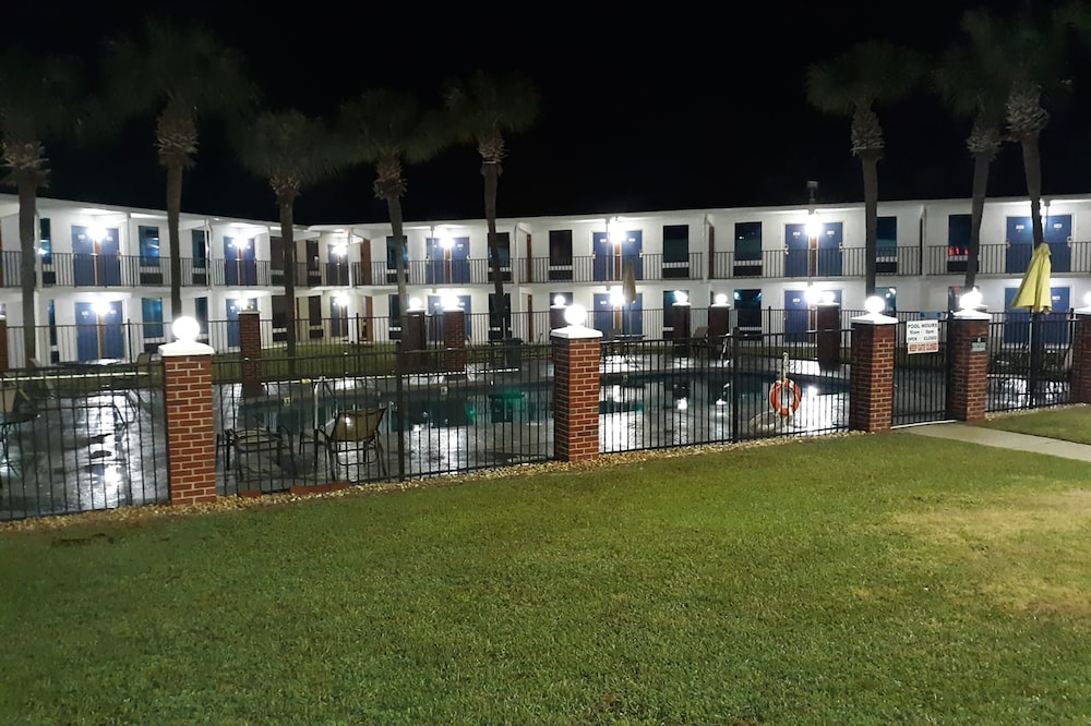 OYO Hotel Lake Park Valdosta I 75 - photo 23