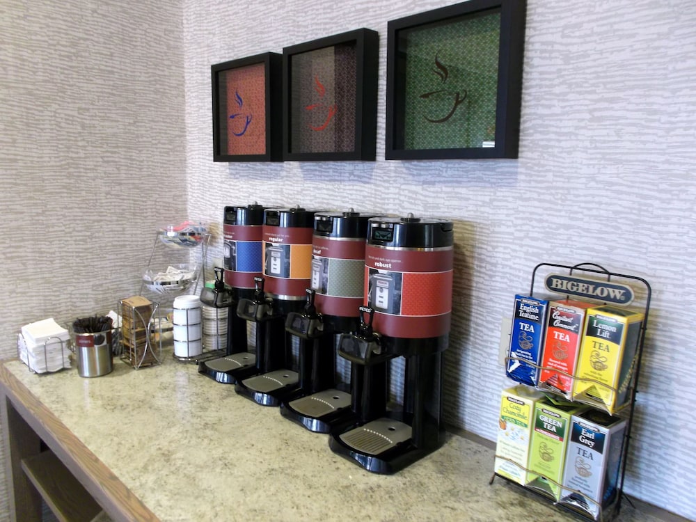 Hampton Inn Freeport Brunswick - photo 40
