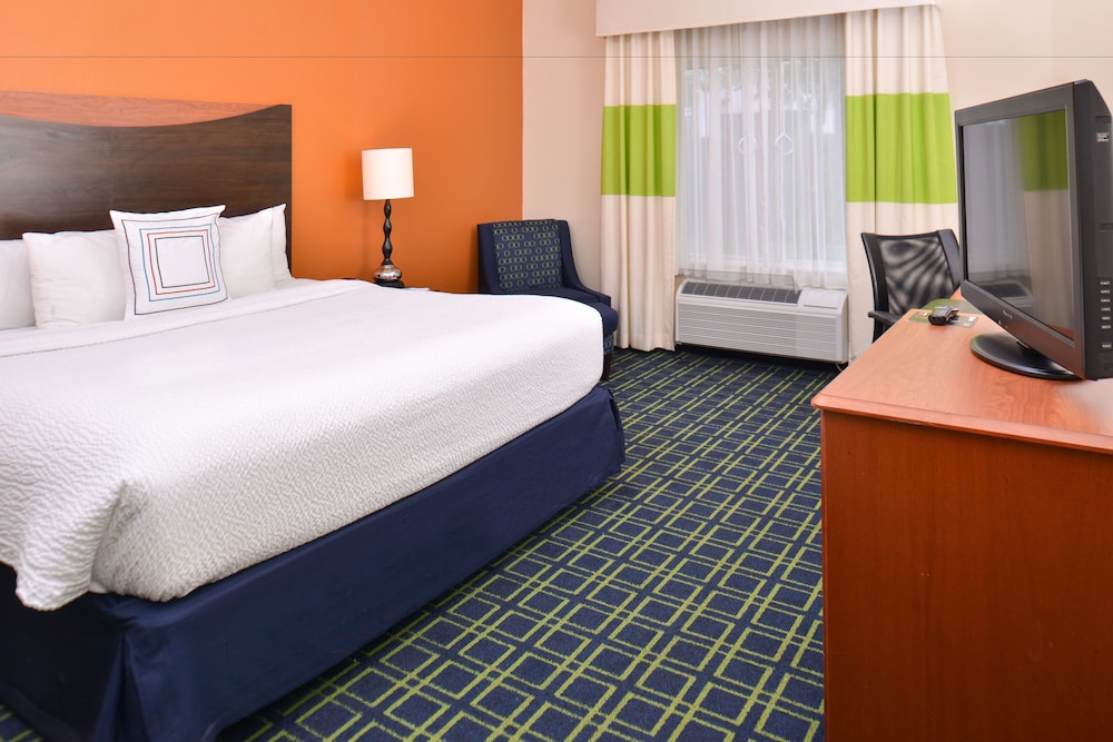 Fairfield Inn & Suites by Marriott Gulfport - photo 6