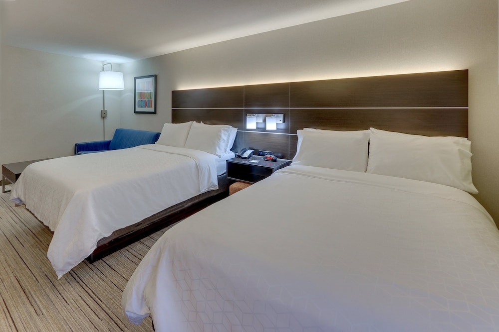 Holiday Inn Express & Suites Troy by IHG - photo 17