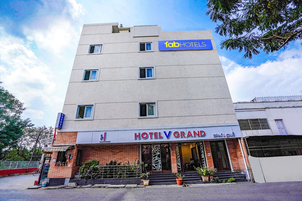 Fabhotel V Grand in Vijayawada, India