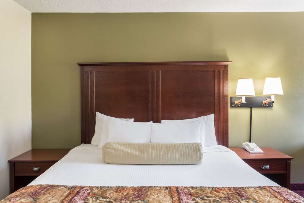 Baymont by Wyndham Bozeman - photo 23