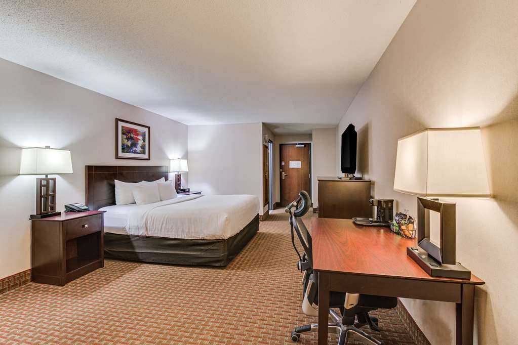 Clarion Hotel Convention Center - photo 22