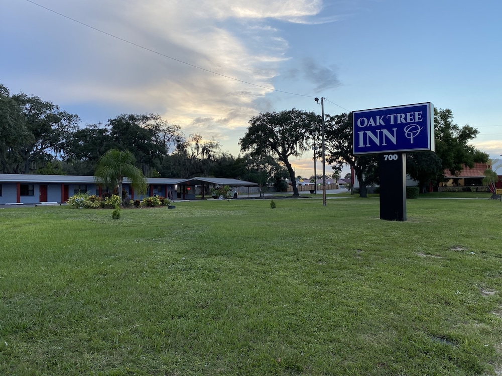 Oak Tree Inn Florida - featured photo