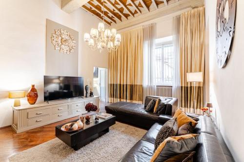 Albizi 25 Luxury Home — 4-Star Luxury Hotel in Florence, Italy