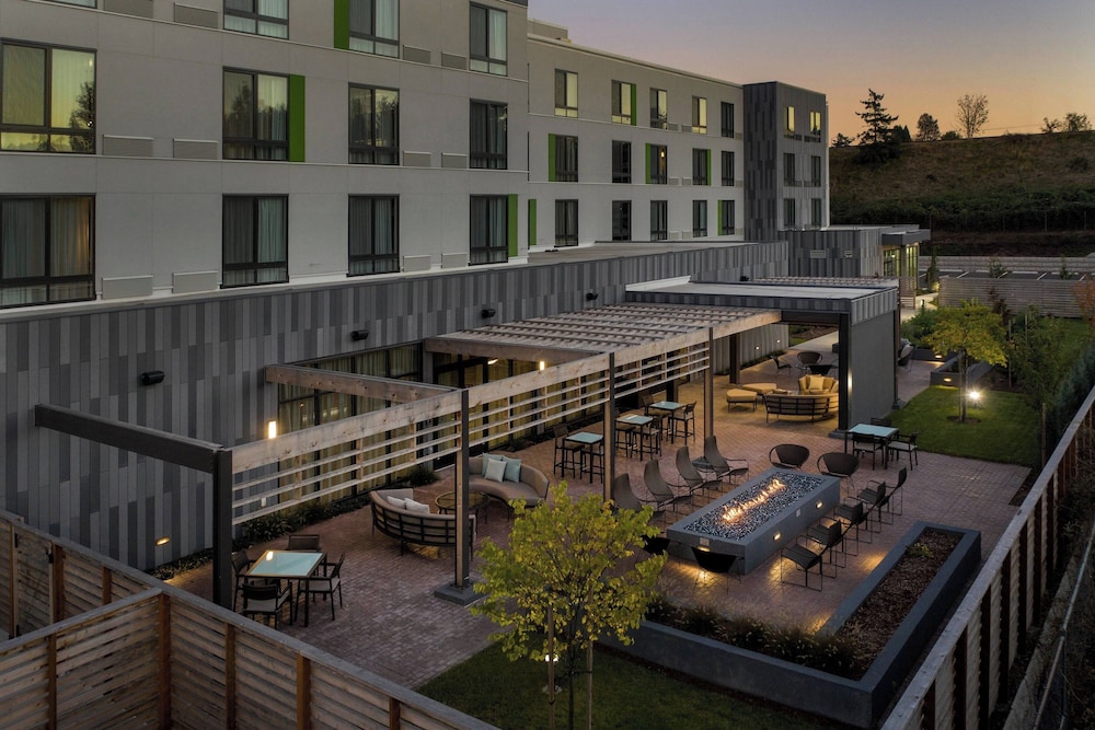 Courtyard by Marriott Portland East - photo 49