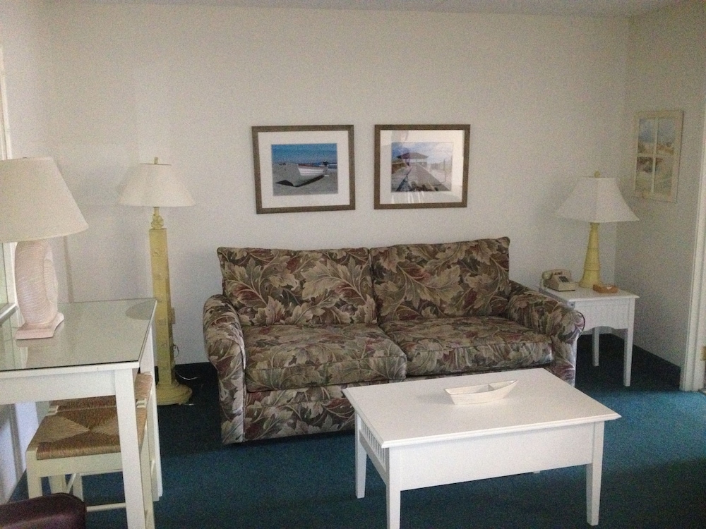 Biscayne Suites - photo 18