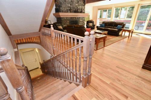 Spring Mountain Manor by Casago McCall Donerightmanagement - photo 10