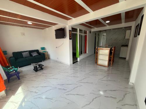 Apartamento Piso 1 Casa 5 Hotel Atlantis Libano — hotel in Libano