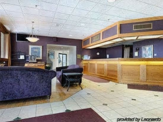 Days Inn Maplewood Hotel & Conference Center - photo 2