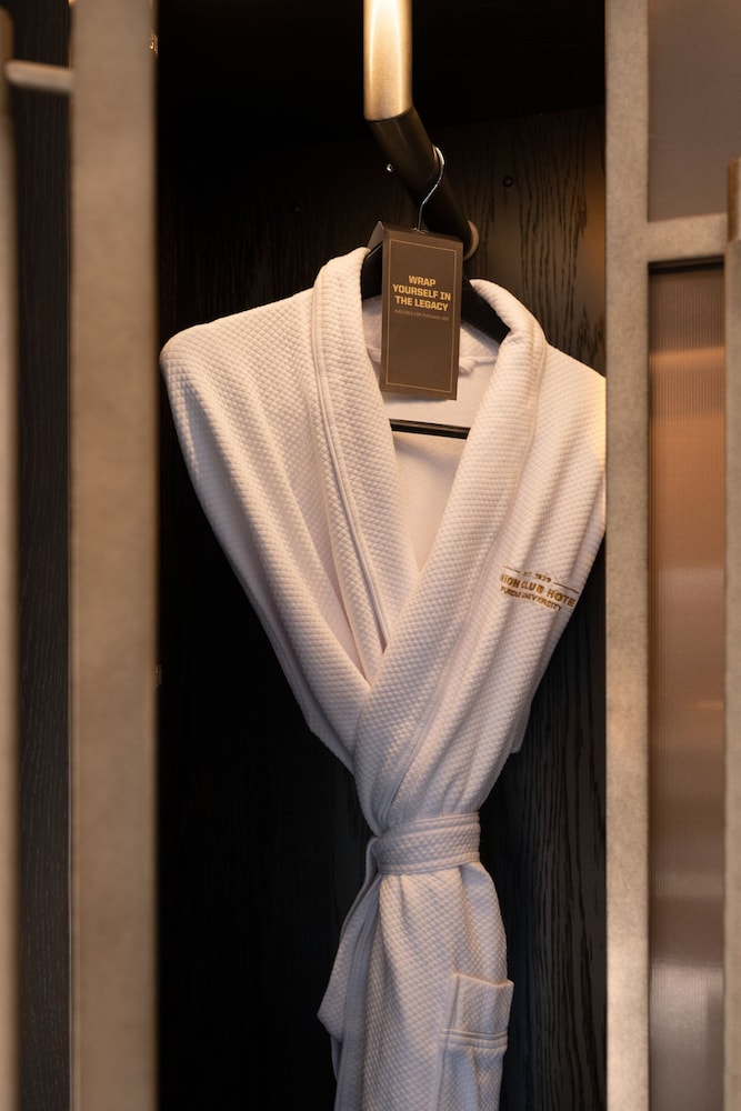 The Union Club Hotel at Purdue University Autograph Collection - photo 27