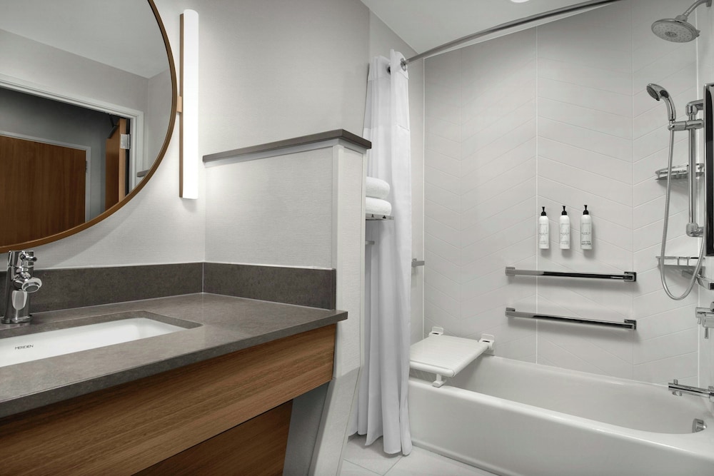 Fairfield by Marriott Inn & Suites Portland Newberg - photo 20