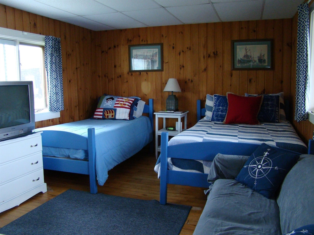 Bay Leaf Cottages & Bistro - photo 18