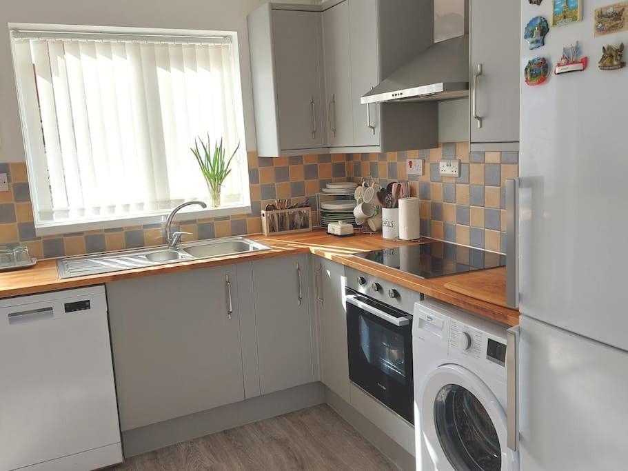 Comfortable 2 bedroom house in historic Exeter — 4-Star Luxury Hotel in Exeter, United Kingdom