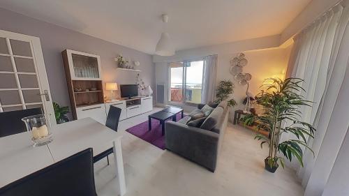 Phare Ouest AmirautAc in Pleneuf-Val-Andre, France