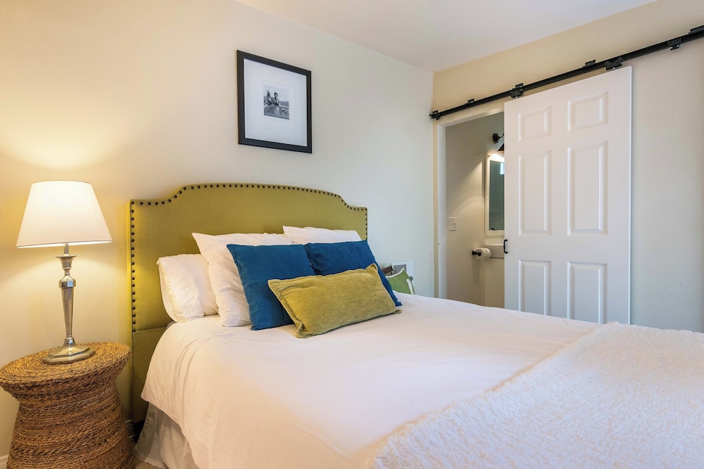 Redwood Hollow Cottages - photo 19