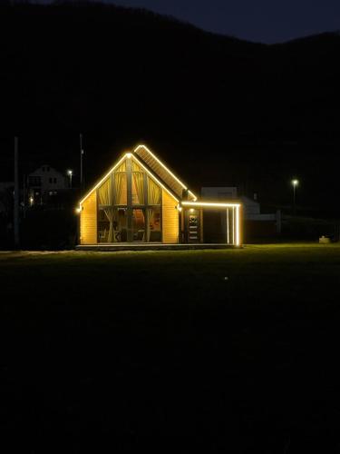 Shpija e Liqenit in Pristina, Kosovo