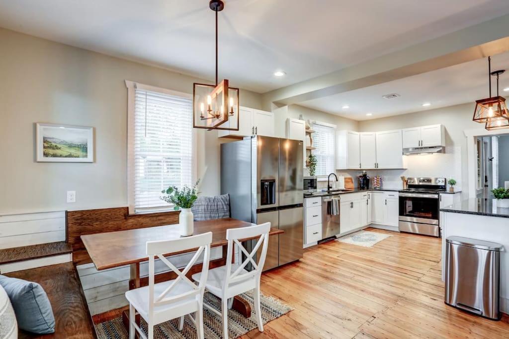 Beautiful Farmhouse close to Lanc Hershey Etown — 4-Star Luxury Hotel in Mount Joy, United States