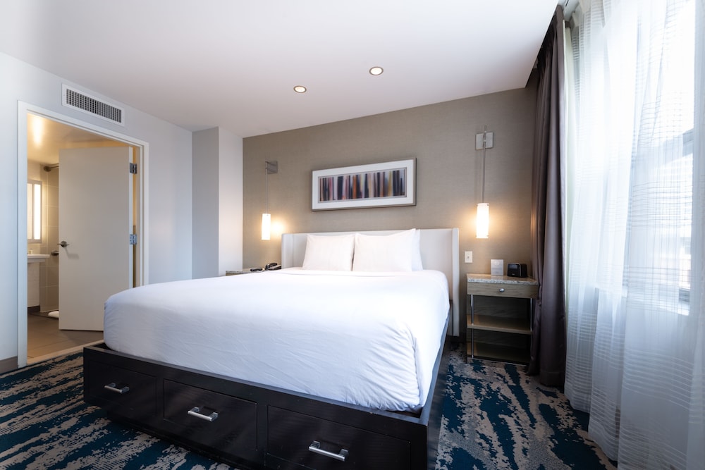 Hotel Felix River North Magnificent Mile - photo 43
