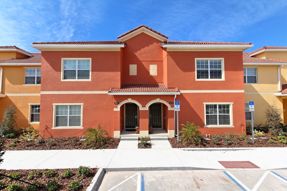 Paradise Palms Resort by VHC Hospitality — 4-Star Luxury Hotel in Kissimmee, United States