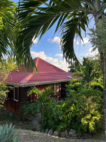 Villa Cannelle Hauts de Beaufils — 4-Star Luxury Hotel in Grand-Bourg, Guadeloupe