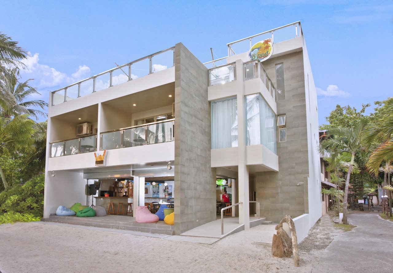 B Pod Hotel - carbon neutral hotel in Unknown City
