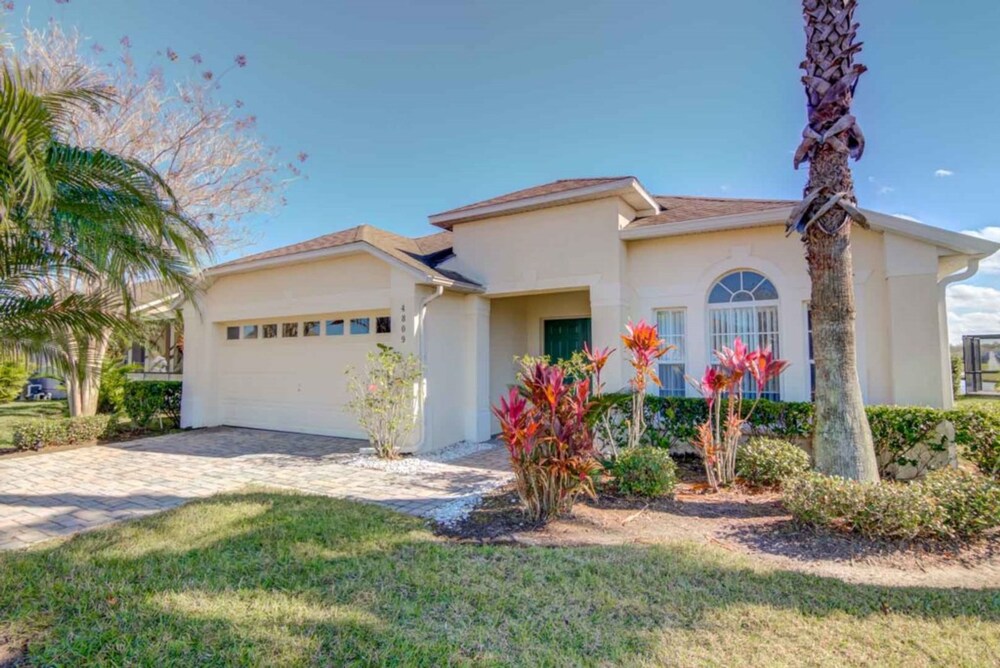 IT11361 Cumbrian Lakes 4 Bed 3 Baths Villa - featured photo