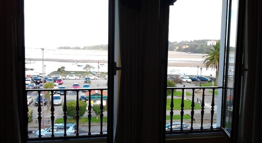 Hotel Luzon in San Vicente De La Barquera, Spain