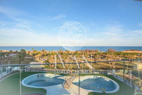 Casa Luz Ivan Luxury Homes 3A Pta Frontal 1A LA nea — 4-Star Luxury Hotel in Oropesa Del Mar, Spain