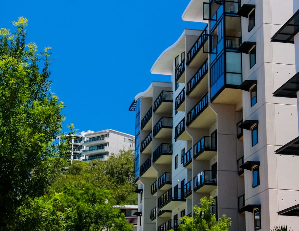 Apartments on Mounts Bay — 4-Star Luxury Hotel in Perth, Australia